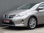 Toyota Auris 1.8 Hybrid Lease * PANORAMADAK * DEALER ONDERH. !!