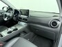 Hyundai Kona Electric EV Premium 64kWh Leer SOH 100% Warmtepomp Krell®-Premium Audio Stoelverwarming+Koeling Camera Apple Carplay Android Auto Head-Up Display Stuurverwarming Elek.Stoelen Blind Spot Lane Assist VESS 1e Eigenaar Origineel Nederlandse Auto 45.000,-nieuw
