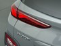 Hyundai Kona Electric EV Premium 64kWh Leer SOH 100% Warmtepomp Krell®-Premium Audio Stoelverwarming+Koeling Camera Apple Carplay Android Auto Head-Up Display Stuurverwarming Elek.Stoelen Blind Spot Lane Assist VESS 1e Eigenaar Origineel Nederlandse Auto 45.000,-nieuw