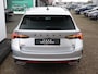 Skoda Octavia Combi 1.4 TSI 245pk RS iV PHEV Business | 1.500kg trekgewicht! | Head-up display | Dodehoeksensoren | Achteruitrijcamera | Cruise control | LED Matrix | Stoelverwarming |
