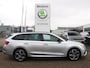 Skoda Octavia Combi 1.4 TSI 245pk RS iV PHEV Business | 1.500kg trekgewicht! | Head-up display | Dodehoeksensoren | Achteruitrijcamera | Cruise control | LED Matrix | Stoelverwarming |