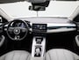 MG MG5 Electric Standard Range Luxury 50 kWh | ACHTERUITRIJCAMERA | APPLE CARPLAY - ANDROID AUTO | CLIMATE CONTROL | ELEKTRISCHE BESTUURDERSSTOEL |