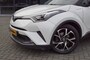 Toyota C-HR 1.8 Hybrid Executive / Bi-Color / Leer /Navi / Camera / JBL/ 18 Inch LM / Stoelverwarming