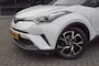 Toyota C-HR 1.8 Hybrid Executive / Bi-Color / Leer /Navi / Camera / JBL/ 18 Inch LM / Stoelverwarming
