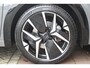 Peugeot 208 Hybrid 145PK e-DCS6 GT PACK | ELEKTRISCH VERSTELBARE BESTUURDERSSTOEL MET MASSAGE FUNCTIE | CAMERA VOOR + ACHTER | ALCANTARA BEKLEDING | DODEHOEK DETECTIE | ADAPTIVE CRUISE CONTROL | NAVIGATIE | DRAADLOZE APPLE CARPLAY/ANDROID AURO | PANORAMA DAK | ZWART DAK | FULL LED KOPLAMPEN | DRAADLOZE TELEFOONLADER | STOEL VERWARMING | LICHTMETALEN VELGEN 17" | GETINTE RUITEN |