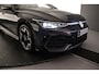 Volkswagen Golf R-Line Edition 1.5 eTSI 150pk DSG Automaat Panoramadak, Harman Kardon audio, LED matrix koplampen, Adaptive cruise control, Achteruitrijcamera