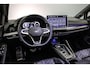 Volkswagen Golf R-Line Edition 1.5 eTSI 150pk DSG Automaat Panoramadak, Harman Kardon audio, LED matrix koplampen, Adaptive cruise control, Achteruitrijcamera