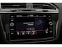 Volkswagen Tiguan R-Line Business 1.5 TSI 150pk DSG Automaat Trekhaak, LED matrix koplampen, Panoramadak, Elektrische achterklep, Navigatie, Adaptive cruise control