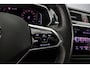 Volkswagen Tiguan R-Line Business 1.5 TSI 150pk DSG Automaat Trekhaak, LED matrix koplampen, Panoramadak, Elektrische achterklep, Navigatie, Adaptive cruise control