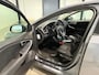 Volvo V40 T2 Aut. Momentum Facelift Navigatie Trekhaak Stoelverwarming 122pk
