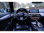 BMW 5-Serie 540i High Executive M-Sport | HUD | Keyless | Hifi | elktr. trekhaak | Navi Pro | Adap onderstel | Soft close | Comfort stoel + memory | Driving asssistent | Etc.