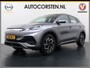 BYD Atto 3 62kWh Design SOH 98% Pano-dak Leer+Elektr.Verst. Warmtepomp Adaptieve Cruise 360°Camera Apple Carplay Android Auto Elektr.Achterklep Design Verkeersbord detectie WiFi DAB Led Rijstrooksensor Keyless Smartphone Entry Fabrieksgarantie tot 13-12-2028/150.000km Garantie op de LFP Accu tot 12-12-2030/200.000km €44.000,- Nieuw!