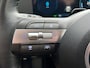 Hyundai Kona Electric Premium 65.4 kWh 217pk | Leder | Adaptive cruise control | 360 graden camera | Dodehoek detectie | Premium audio | Bestuurdersstoel met geheugen | Elektrische achterklep | Stoelventilatie | Stoelverwarming | Warmtepomp