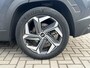 Hyundai Tucson 1.6 T-GDI PHEV Premium 4WD / Trekhaak (Trekgewicht 1.350kg) / 360° Camera / Adaptieve Cruise Control / Stuur- en Stoelverwarming voor en achter / Stoelverkoeling / Apple Carplay & Android Auto / Keyless Entry & Start / Navigatie full map / Elektrisch Verstelbare Voorstoelen met geheugenset Bestuurdersstoel / Elektrische Achterklep