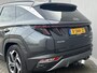 Hyundai Tucson 1.6 T-GDI PHEV Premium 4WD / Trekhaak (Trekgewicht 1.350kg) / 360° Camera / Adaptieve Cruise Control / Stuur- en Stoelverwarming voor en achter / Stoelverkoeling / Apple Carplay & Android Auto / Keyless Entry & Start / Navigatie full map / Elektrisch Verstelbare Voorstoelen met geheugenset Bestuurdersstoel / Elektrische Achterklep