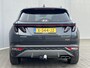 Hyundai Tucson 1.6 T-GDI PHEV Premium 4WD / Trekhaak (Trekgewicht 1.350kg) / 360° Camera / Adaptieve Cruise Control / Stuur- en Stoelverwarming voor en achter / Stoelverkoeling / Apple Carplay & Android Auto / Keyless Entry & Start / Navigatie full map / Elektrisch Verstelbare Voorstoelen met geheugenset Bestuurdersstoel / Elektrische Achterklep