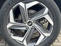 Hyundai Tucson 1.6 T-GDI PHEV Premium 4WD / Trekhaak (Trekgewicht 1.350kg) / 360° Camera / Adaptieve Cruise Control / Stuur- en Stoelverwarming voor en achter / Stoelverkoeling / Apple Carplay & Android Auto / Keyless Entry & Start / Navigatie full map / Elektrisch Verstelbare Voorstoelen met geheugenset Bestuurdersstoel / Elektrische Achterklep