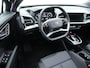 Audi Q4 e-tron 40 Advanced edition 82 kWh | Smartphone pakket | CarPlay | Android Auto | Matrix-ledkoplampen | 19 inch lichtmetalen velgen | Voorbereiding voor trekhaak | Audi soundsystem | Lichtpakket ambient lighting | Sportstoelen | Parkeerhulp achter