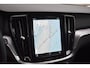 Volvo V60 B4 211PK Automaat Core / Navigatie / Achteruitrijcamera / Elektrische achterklep / LM Velgen / Elektr. Trekhaak / Parkeersensoren voor+achter
