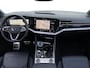 Volkswagen Touareg R 3.0 TSI 462PK eHybrid 4MOTION 462pk | Luchtvering | Trekhaak | Panoramadak | Leder | 360° camera |