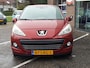 Peugeot 207 Première 1.6-16V VTI-120PK Navigatie | Cruise & Climate control | Parkeersensoren achter | Bluetooth bellen | LM-velgen 16inch