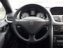 Peugeot 207 Première 1.6-16V VTI-120PK Navigatie | Cruise & Climate control | Parkeersensoren achter | Bluetooth bellen | LM-velgen 16inch