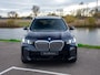 BMW X5 xDrive50e | Trekhaak | M Sport | Achteras besturing | Schuif-/kantel Pano | Softclose | Adapt. LED | Head-up | Stuurwielverwarming