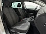 Volkswagen Golf 1.2 TSI Connected Series - Navi / PDC / BT / Stoelverw.