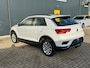 Volkswagen T-Roc 1.0 TSI Style * Navigatie * Stuurverwarming * Trekhaak * Full Led *
