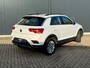 Volkswagen T-Roc 1.0 TSI Style * Navigatie * Stuurverwarming * Trekhaak * Full Led *