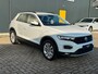 Volkswagen T-Roc 1.0 TSI Style * Navigatie * Stuurverwarming * Trekhaak * Full Led *