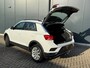 Volkswagen T-Roc 1.0 TSI Style * Navigatie * Stuurverwarming * Trekhaak * Full Led *
