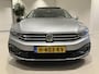 Volkswagen Passat 1.4 TSI GTE Business 218 PK | Panoramadak | Lederen Bekleding | Achterruit Zonwering | Digital Cockpit Pro | Headup Display | Ergo-Active Voorstoelen | Stoelverwarming | Achteruitrijcamera | Rijstrookhulp | File Ondersteuning | Keyless Entry | Navigatie | DAB Radio | Alarm | Sfeerverlichting |