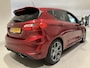 Ford Fiesta 1.0 EcoBoost ST-Line 101 PK | GERESERVEERD | Apple Carplay | Stuurwielverwarming | Voorruitverwarming | Parkeersensoren Achter | Climate Control | Cruise Control | Keyless | Navigatie | ECO-Modes | Multifunctioneel Stuurwiel | Rijstrookhulp | Airco | DAB Radio |