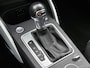 Audi Q2 35 TFSI S Edition l Cruise Control l MMI navigatie l Autom. airconditioning 2 zones l LED-koplampen l S line exterieurpakket l DAB+ l Apple Carplay / Android Auto l Privacy glas l Trekhaak l Stoelverwarming voorin l Dimbare binnenspiegel l Parkeerhulp achter l Audi soundsystem l