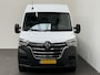 Renault Master T33 2.3 dCi 135PK L2H2 BPM VRIJ! Airco Cruise control Parkeersensoren Navigatie Trekhaak