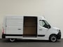 Renault Master T33 2.3 dCi 135PK L2H2 BPM VRIJ! Airco Cruise control Parkeersensoren Navigatie Trekhaak
