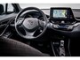 Toyota C-HR 1.8 Hybrid Dynamic | Two Tone | Adapt. Cruise | 18 inch | Camera | PDC | Climate Control
