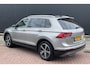 Volkswagen Tiguan 1.5 TSI R-Line | Automaat | Trekhaak | Adaptief Cruise Control | 360° Camera | Stoel + Stuurverwarming | Navi | Achteruitrijcamera |