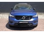Volvo XC40 1.5 T4 Recharge R-Design | Trekhaak Uitklapbaar | Panorama Dak | Stoel + Stuurverwarming | Achteruitrijcamera | 19'' LMV |