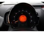 Toyota Aygo 1.0 VVT-i x-joy | Elektrisch vouwdak | Apple Carplay / Android Auto | Clima | Camera | 15 inch