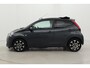 Toyota Aygo 1.0 VVT-i x-joy | Elektrisch vouwdak | Apple Carplay / Android Auto | Clima | Camera | 15 inch