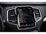 Volvo XC90 2.0 T8 Recharge AWD Ultimate Dark | Bowers & Wilkins Audio | Luchtvering | Trekhaak | Sportstoelen | Standkachel | Panoramadak | 360 camera | Head-up display | 4 zone climate control | Google Maps navigatie | Gelamineerd zijruiten | Nubuck hemelbekleding |