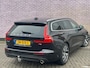 Volvo V60 2.0 T5 Momentum Pro | Trekhaak | Lederen bekleding | 360 camera | Adaptive cruise control | Parkeersensoren voor + achter | DAB+ radio | Stoelverwarming |