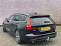 Volvo V60 2.0 T5 Momentum Pro | Trekhaak | Lederen bekleding | 360 camera | Adaptive cruise control | Parkeersensoren voor + achter | DAB+ radio | Stoelverwarming |