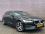 Volvo V60 2.0 T5 Momentum Pro | Trekhaak | Lederen bekleding | 360 camera | Adaptive cruise control | Parkeersensoren voor + achter | DAB+ radio | Stoelverwarming |