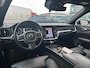 Volvo V60 2.0 T5 Momentum Pro | Trekhaak | Lederen bekleding | 360 camera | Adaptive cruise control | Parkeersensoren voor + achter | DAB+ radio | Stoelverwarming |