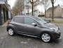 Peugeot 208 110 Pk * AUTOMAAT * Signature uitvoering * Airco * Navigatie * Trekhaak * Dab Radio * Cruise Control * Vingerhoets; Vierde generatie Eersteklas Service !