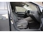 Volkswagen Golf Variant 1.0 eTSI 110pk DSG Life | Navigatie | Trekhaak Wegklapbaar | Stoelverwarming