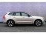 Volvo XC60 T6 Plug-in hybrid AWD Ultimate Dark | Bowers & Wilkins Audio | Luchtvering | Trekhaak | Stoel-/Stuurverwarming | Schuif-/kanteldak | Elektrische stoelverstelling | Keyless Entry | Dodehoekdetectie | Google | Long range | Carplay |